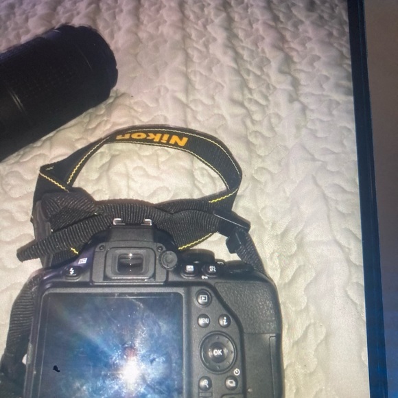 Nikon camera and lense - Picture 7 of 8